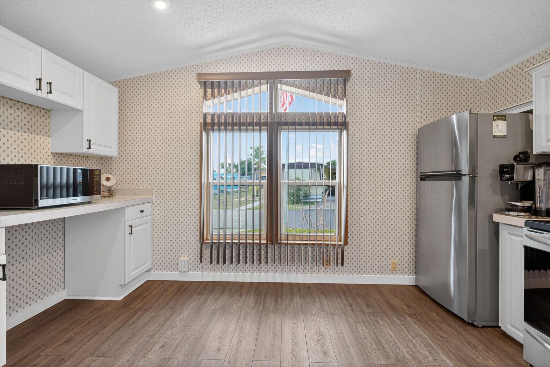 11055 SE Federal Highway, Unit 61, Hobe Sound, FL 33455 Photo