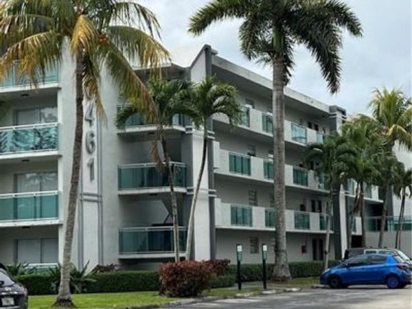 8461 Springtree Drive, Unit 105A, Sunrise, FL 33351