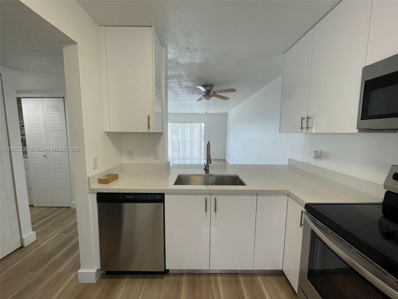 8700 N Sherman Cir, Unit 501, Miramar, FL 33025 Photo