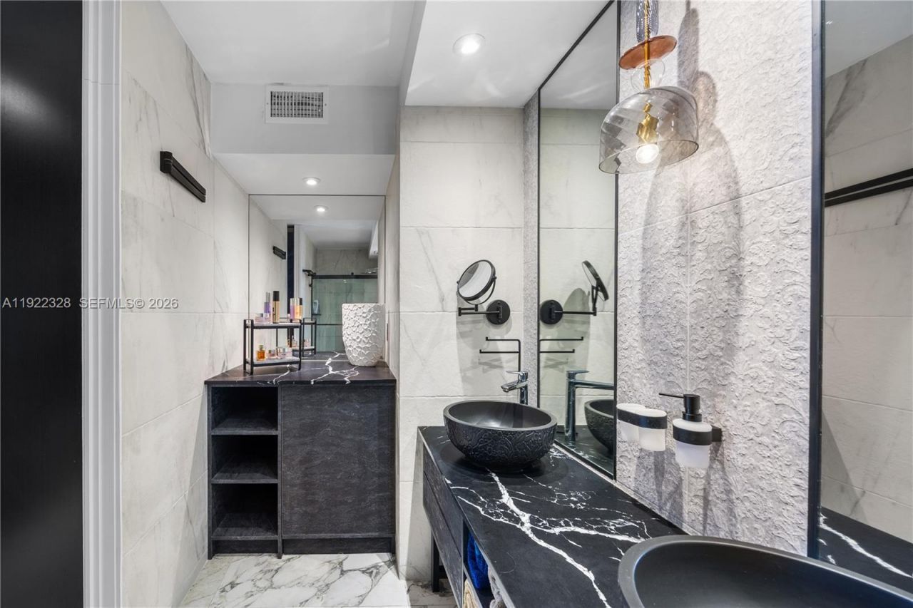 20379 W Country Club Dr, Unit 2333, Aventura, FL 33180 Photo