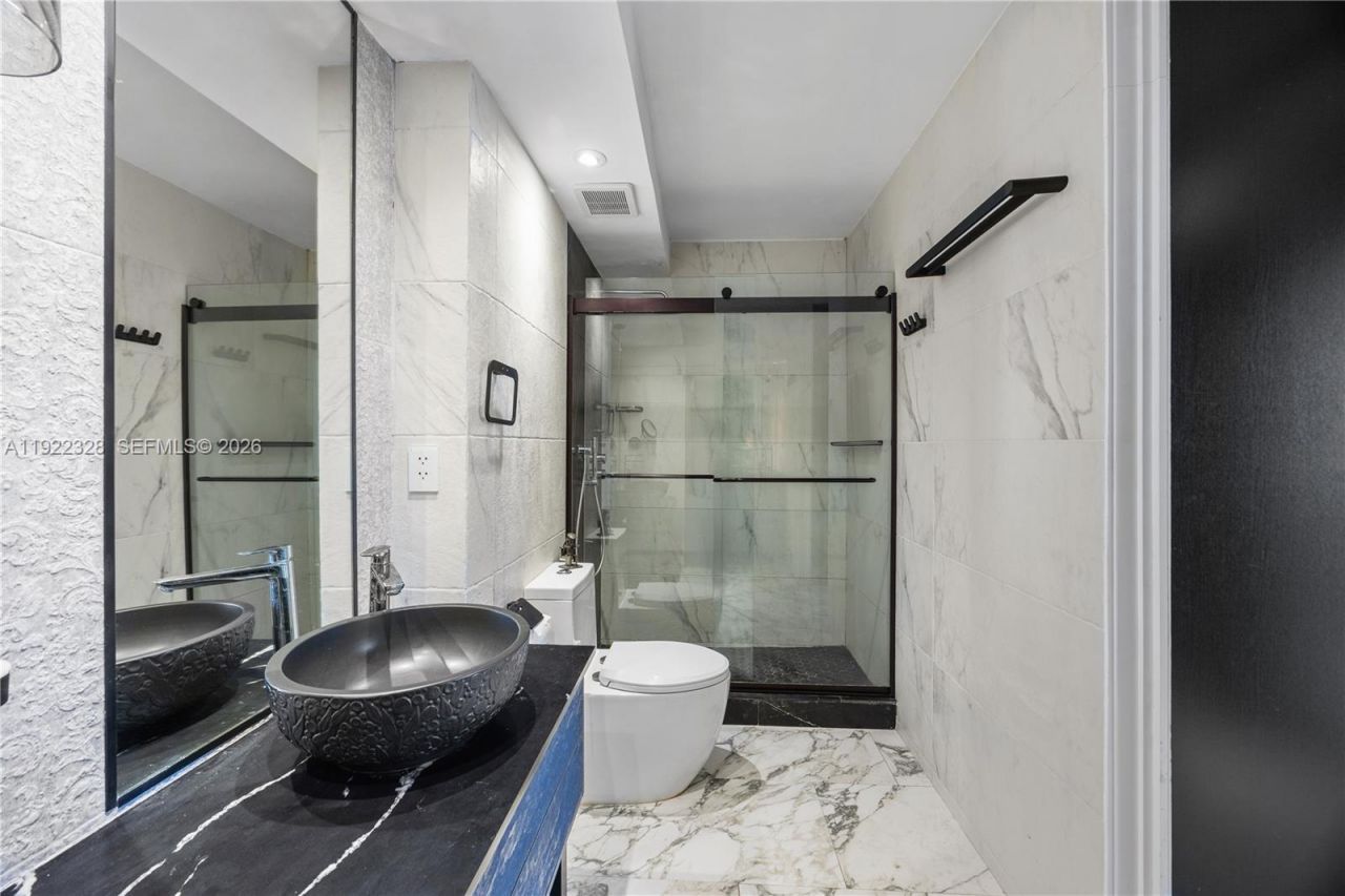 20379 W Country Club Dr, Unit 2333, Aventura, FL 33180 Photo