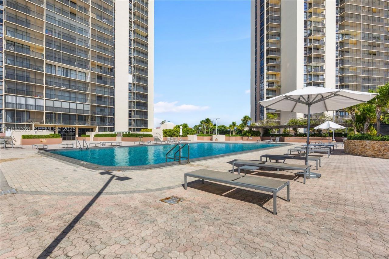 20379 W Country Club Dr, Unit 2333, Aventura, FL 33180 Photo