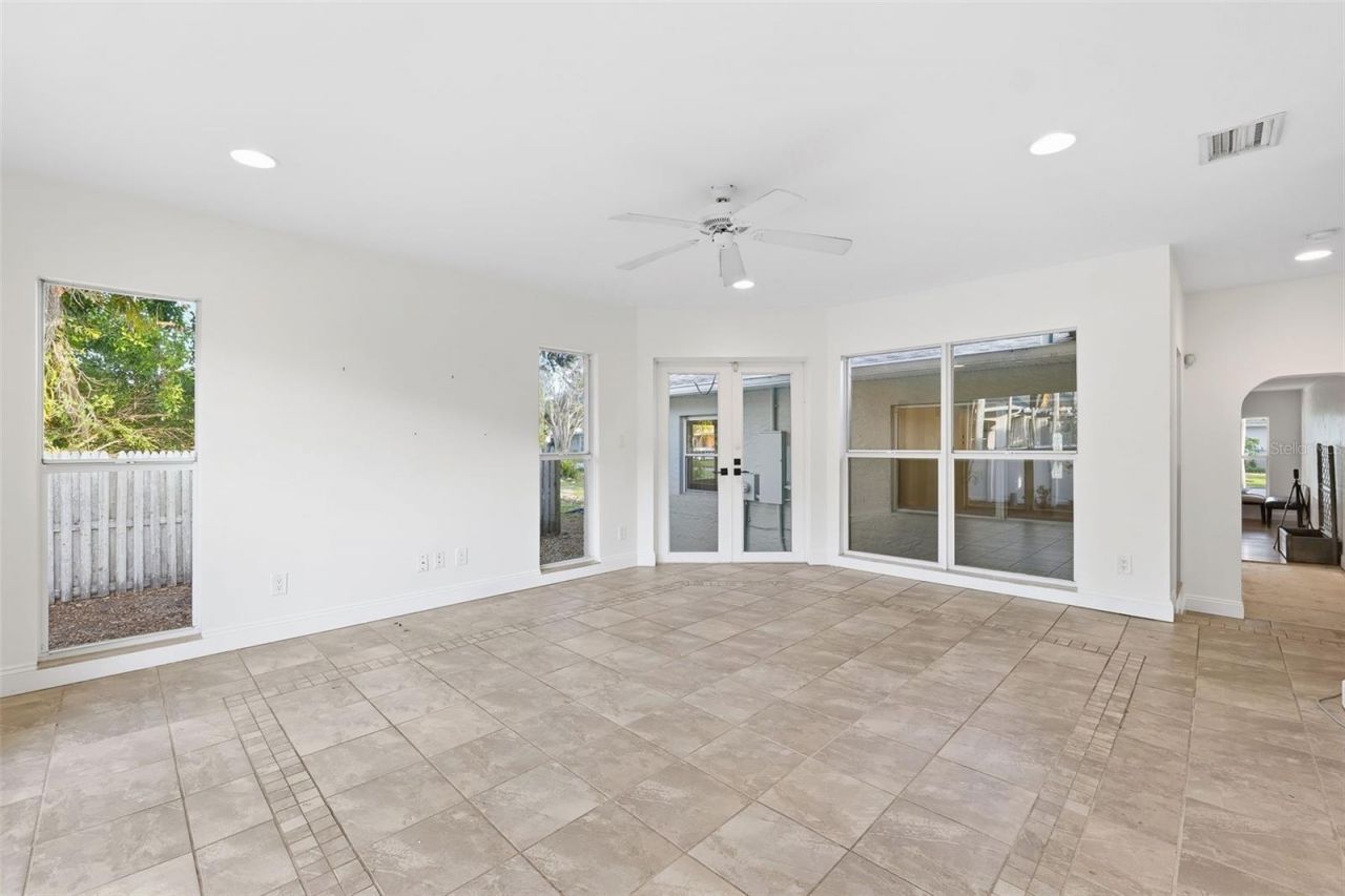 218 Catalan Boulevard Ne, Saint Petersburg, FL 33704 Photo