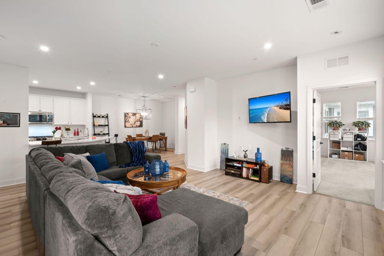 305 Flowering Peach Photo 11