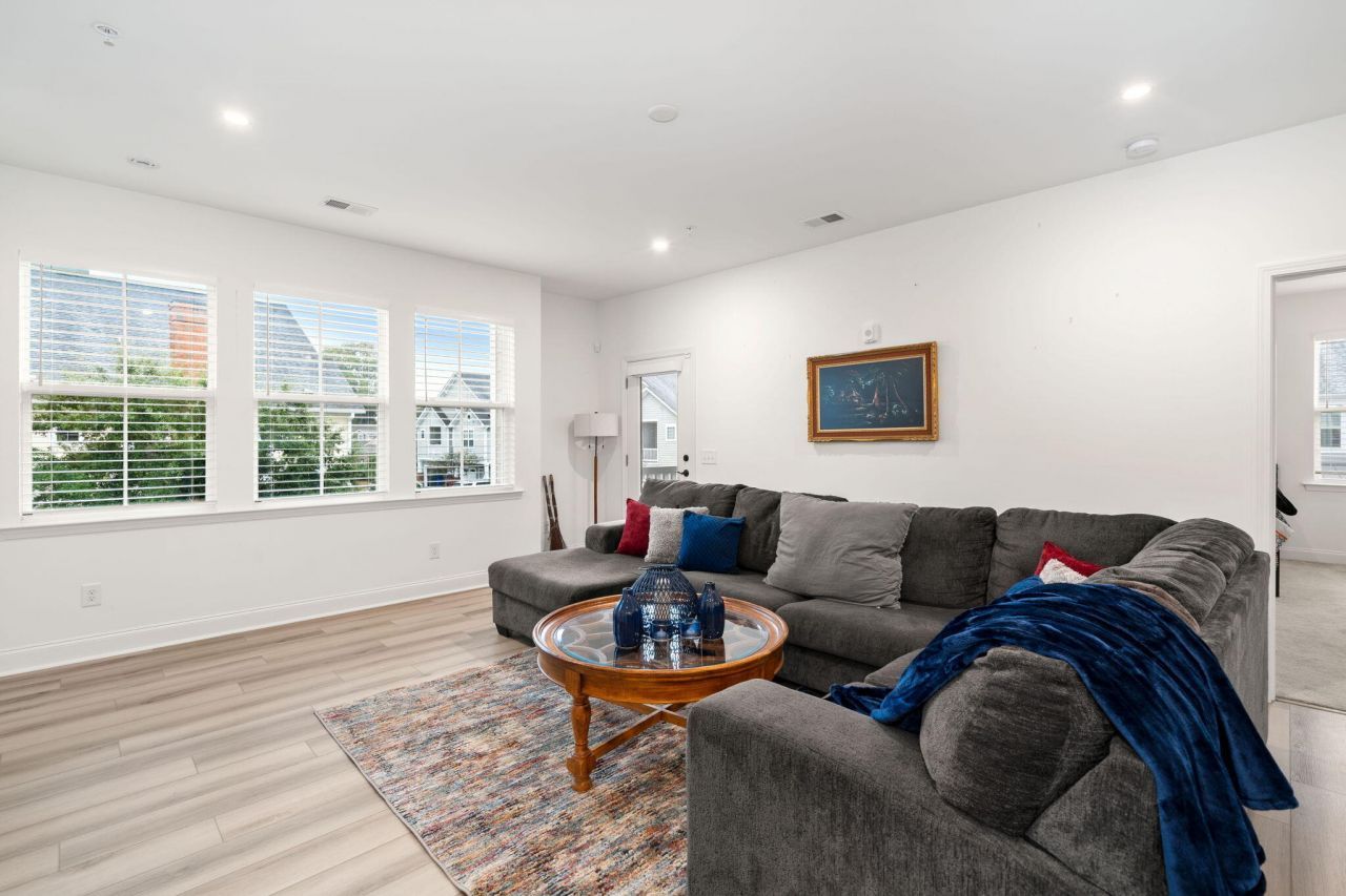 305 Flowering Peach Photo 13