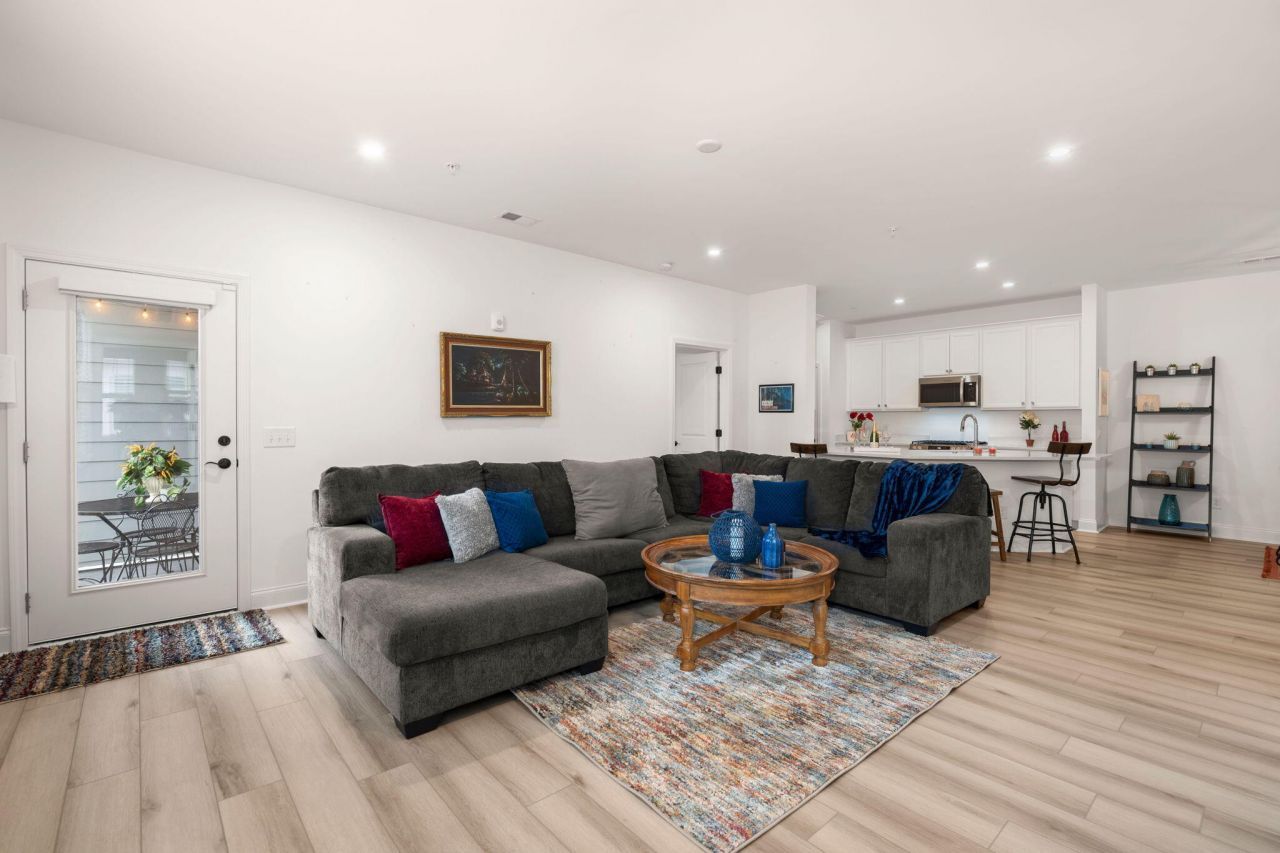 305 Flowering Peach Photo 14