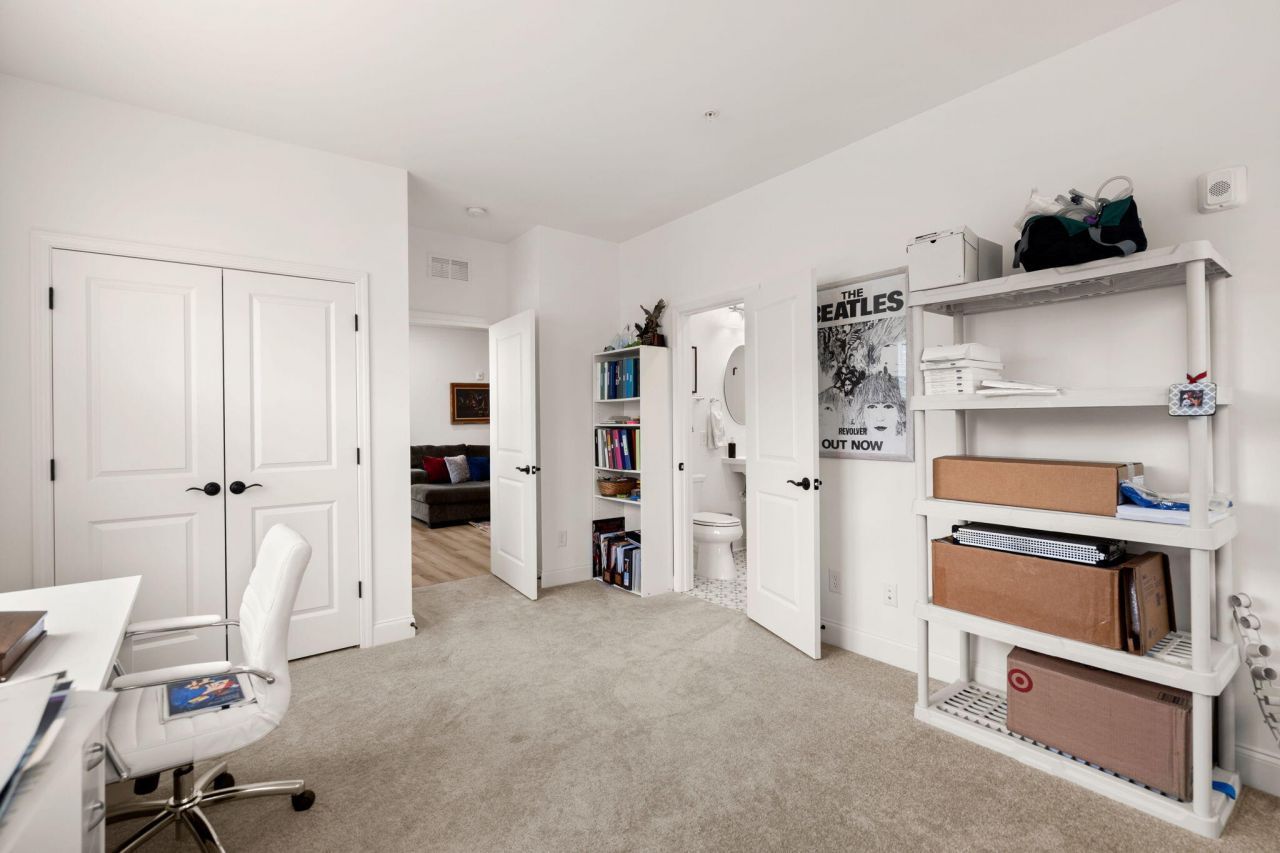 305 Flowering Peach Photo 17