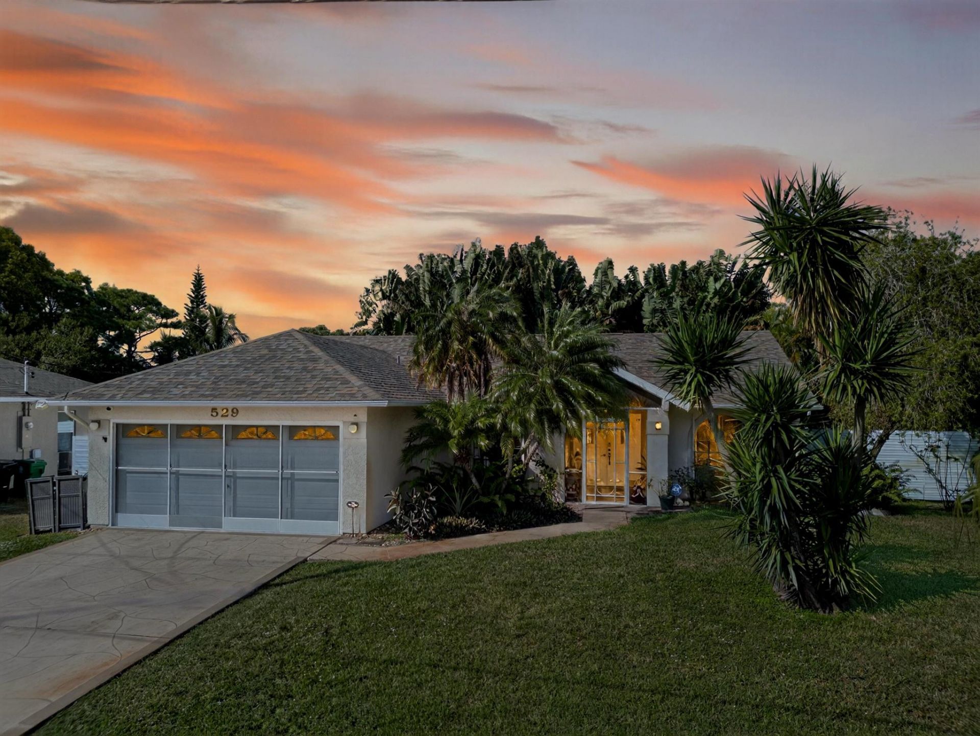 529 SE Fallon Drive, Port Saint Lucie, FL 34983 Photo