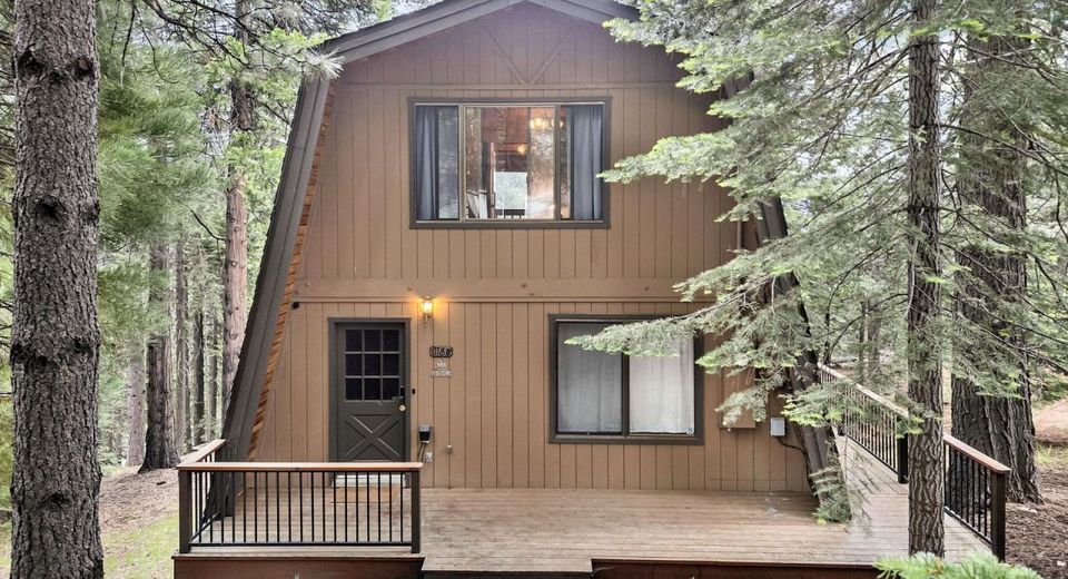 618 & 620 Pine Canyon Road, Unit 12, Lake Almanor, CA 00000 Photo