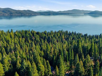 618 & 620 Pine Canyon Road, Unit 12, Lake Almanor, CA 00000 Photo