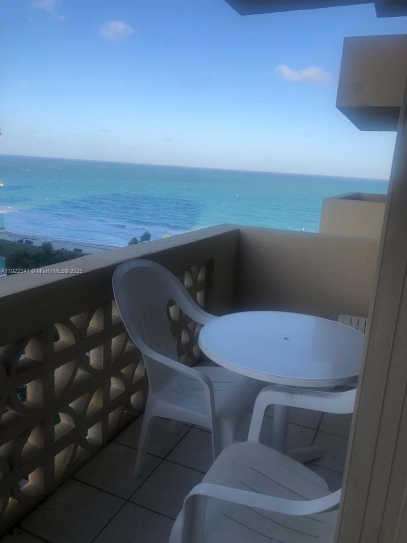10185 Collins Ave, Unit 1022, Bal Harbour, FL 33154 Photo