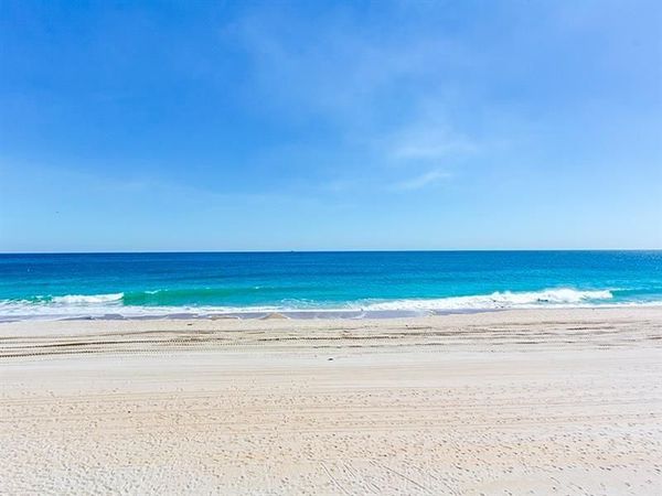 2555 NE 11th St, Unit 402, Fort Lauderdale, FL 33304