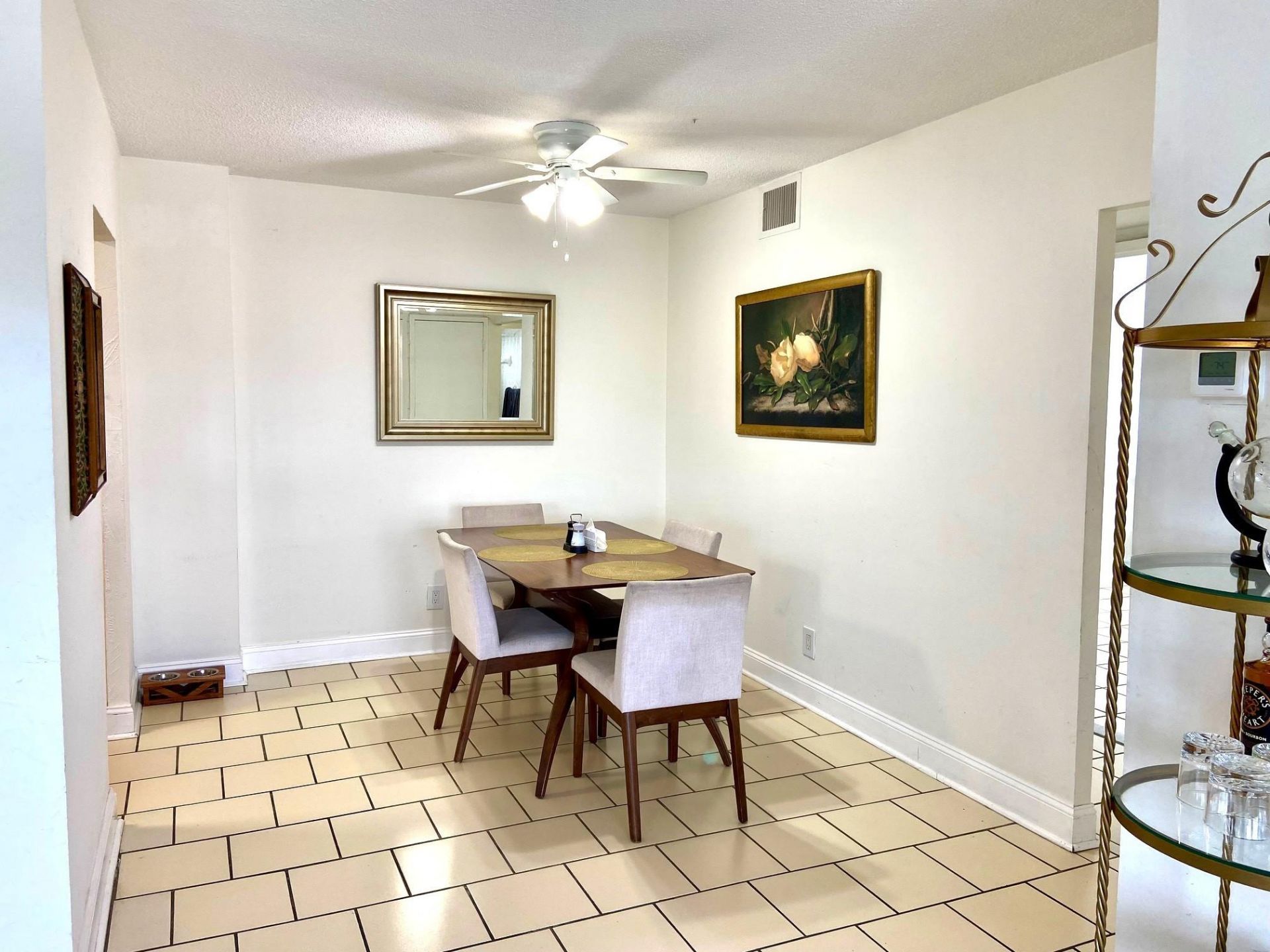 2555 NE 11th Street, Unit 402, Fort Lauderdale, FL 33304 Photo