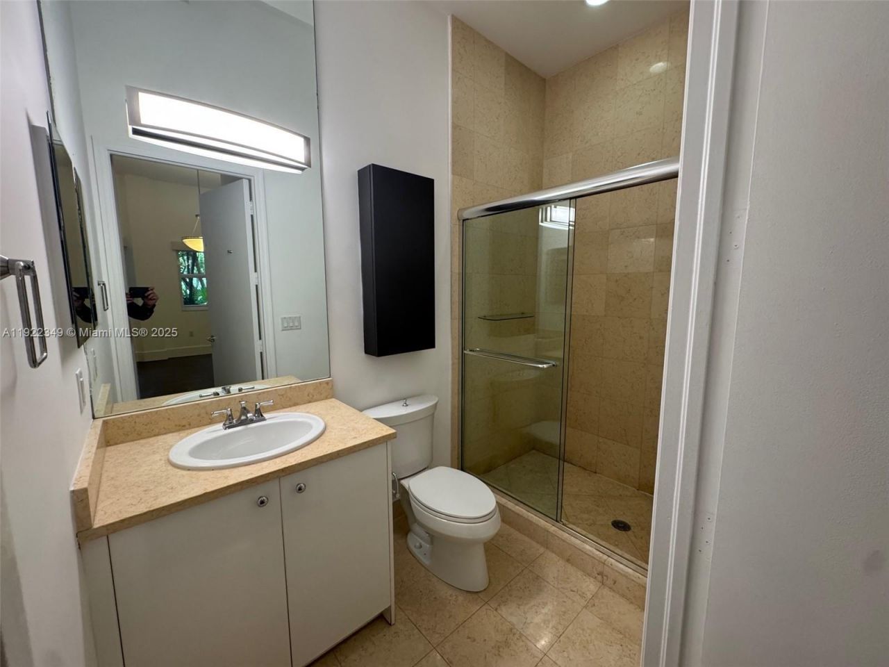 20000 E Country Club Dr, Unit 104, Aventura, FL 33180 Photo