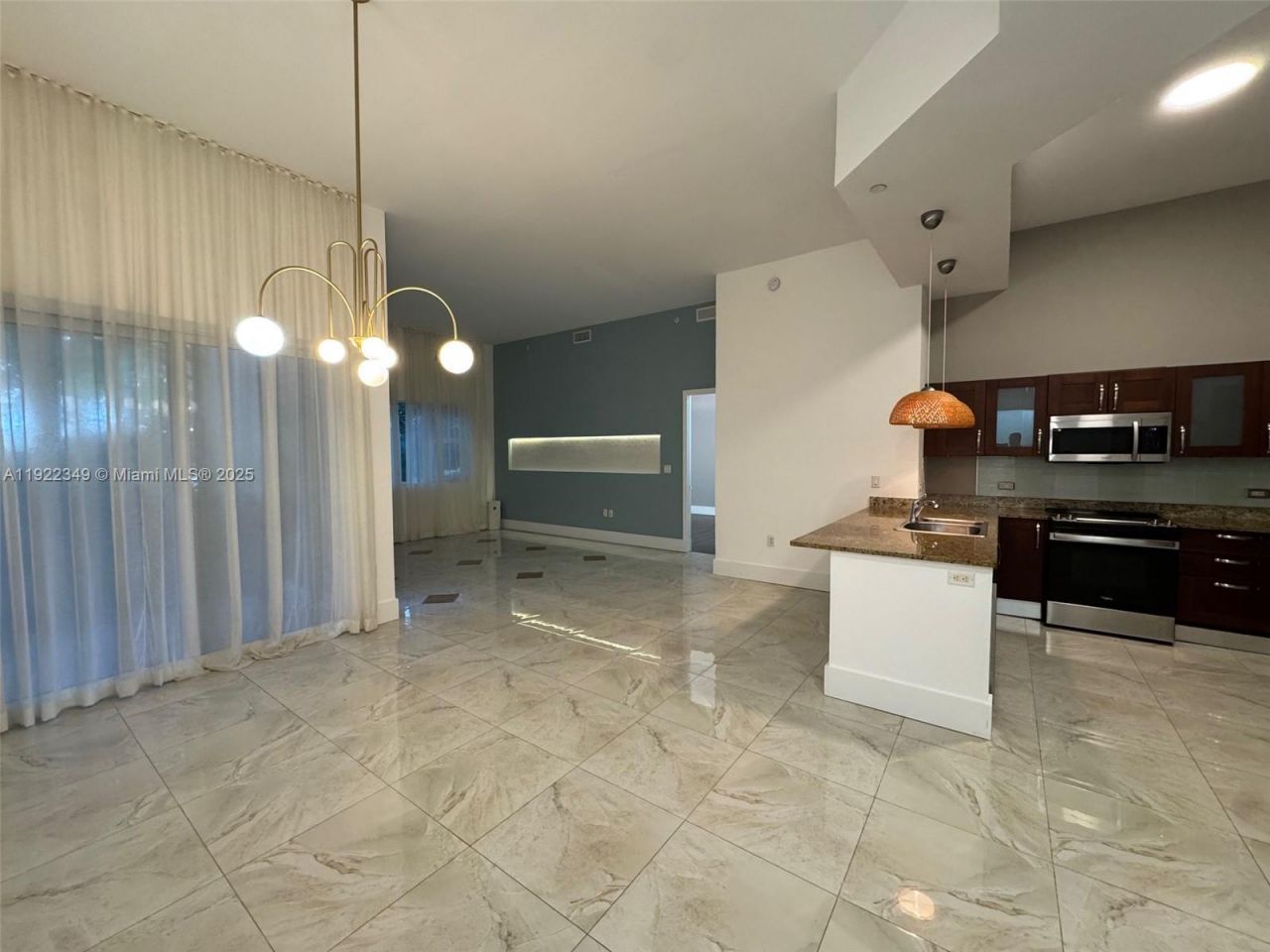 20000 E Country Club Dr, Unit 104, Aventura, FL 33180 Photo