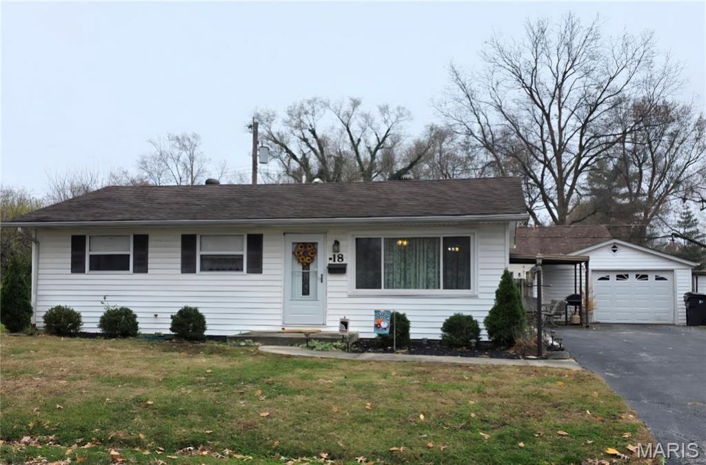 18 Jennine Drive, Belleville, IL 62226 Main Photo
