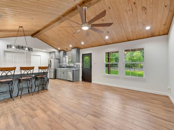 110 Wildwood Crossover, Gun Barrel City, TX 75156