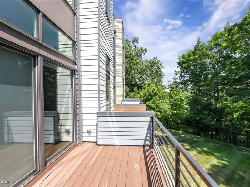18875 Riversouth Terrace, Unit 31, Fairview Park, OH 44126 Photo 14