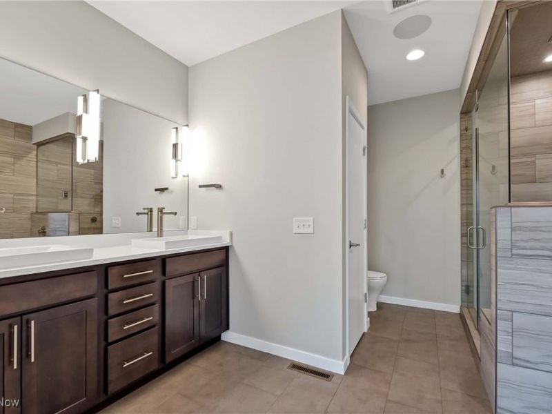 18875 Riversouth Terrace, Unit 31, Fairview Park, OH 44126 Photo 32