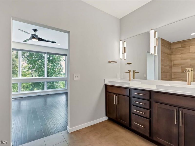 18875 Riversouth Terrace, Unit 31, Fairview Park, OH 44126 Photo 34