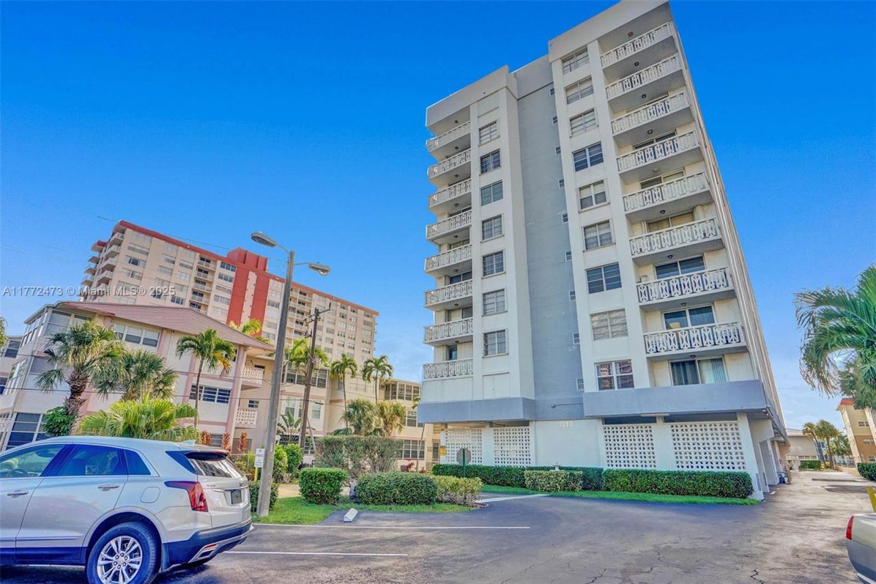 3113 S Ocean Dr, Unit 710, Hallandale Beach, FL 33009 Photo