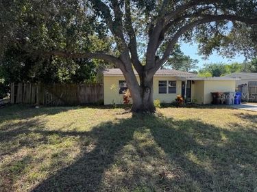 523 7TH LANE SW, VERO BEACH, FL 32962