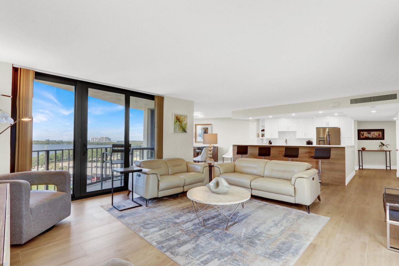5420 N Ocean Drive, Unit 506, Singer Island, FL 33404 Photo