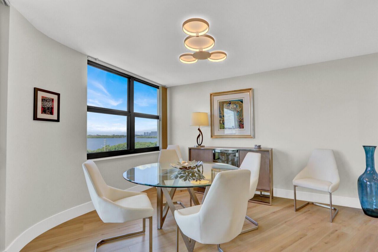 5420 N Ocean Drive, Unit 506, Singer Island, FL 33404 Photo