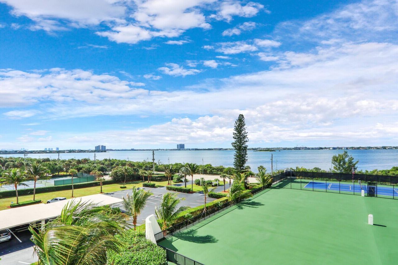 5420 N Ocean Drive, Unit 506, Singer Island, FL 33404 Photo