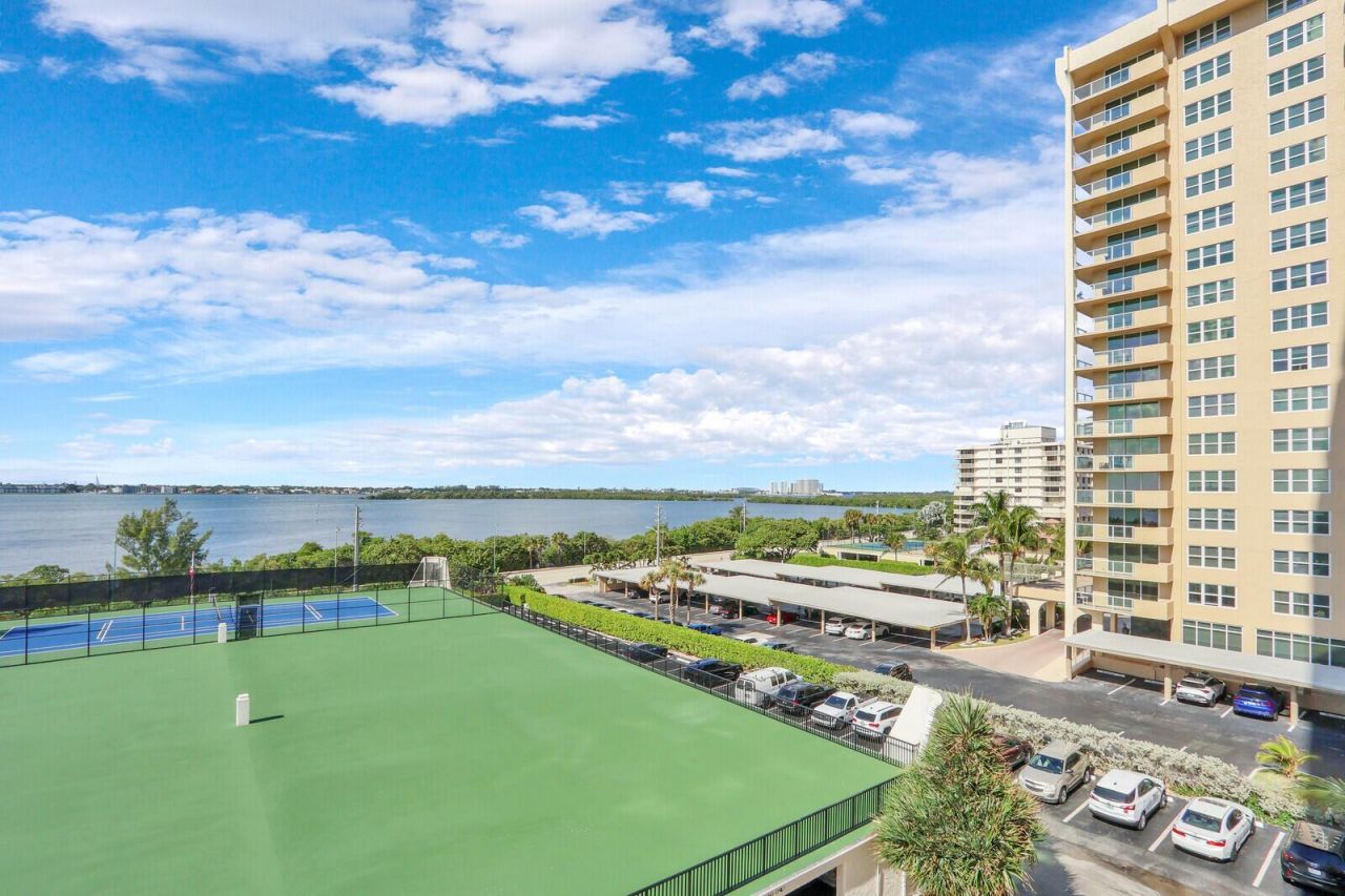 5420 N Ocean Drive, Unit 506, Singer Island, FL 33404 Photo