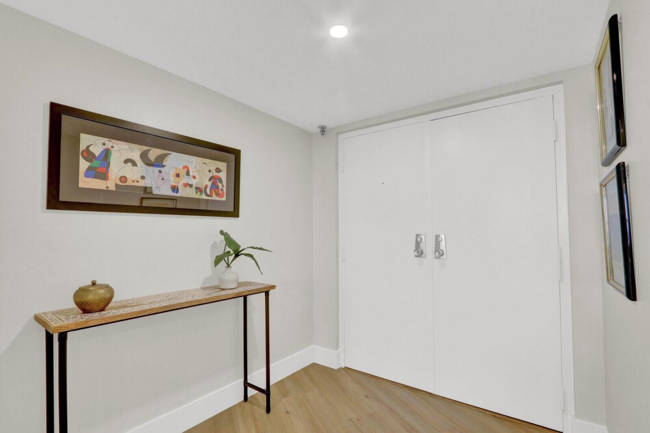 5420 N Ocean Drive, Unit 506, Singer Island, FL 33404 Photo