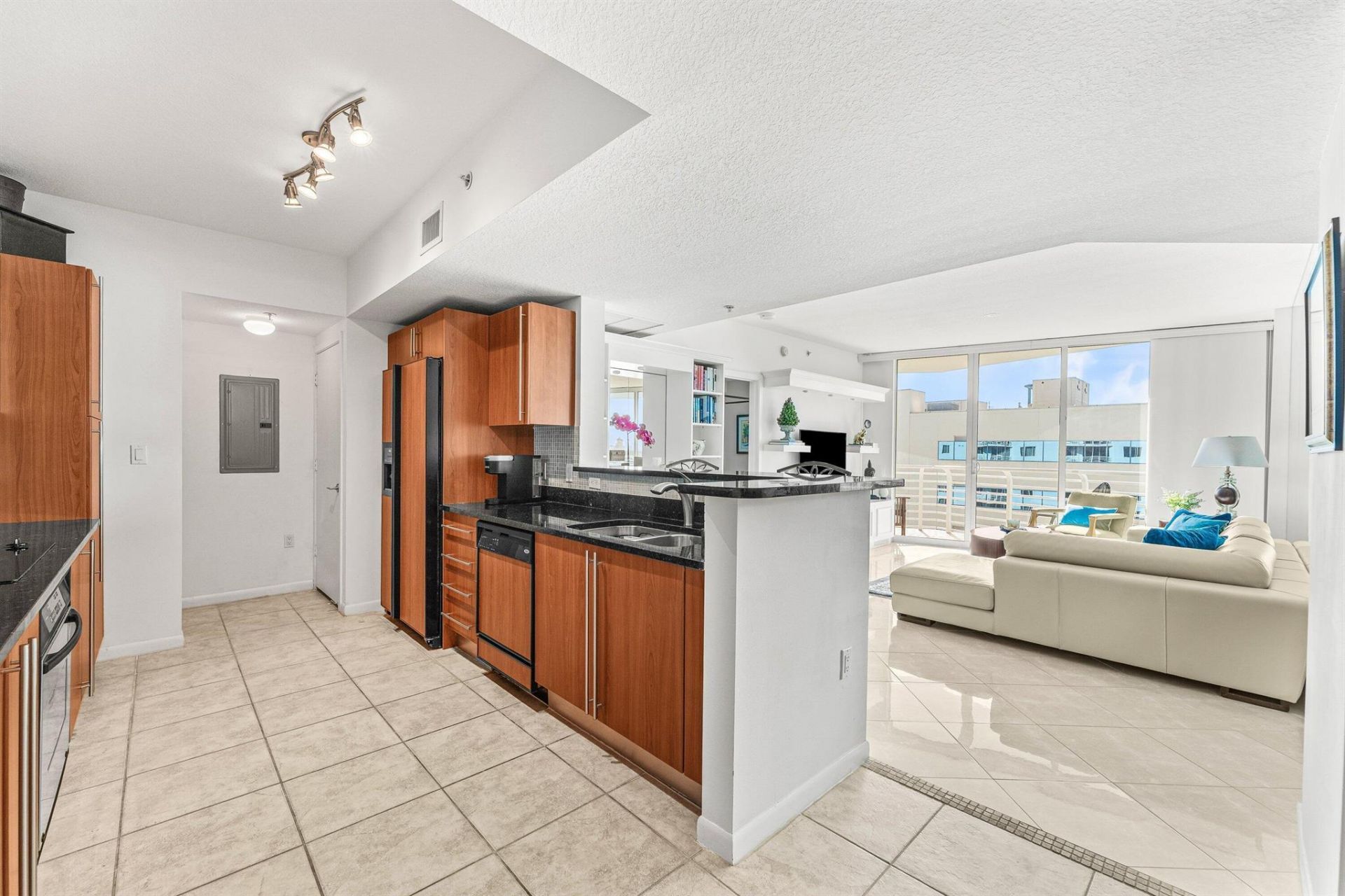 1551 N Flagler Drive, Unit 1415, West Palm Beach, FL 33401 Photo
