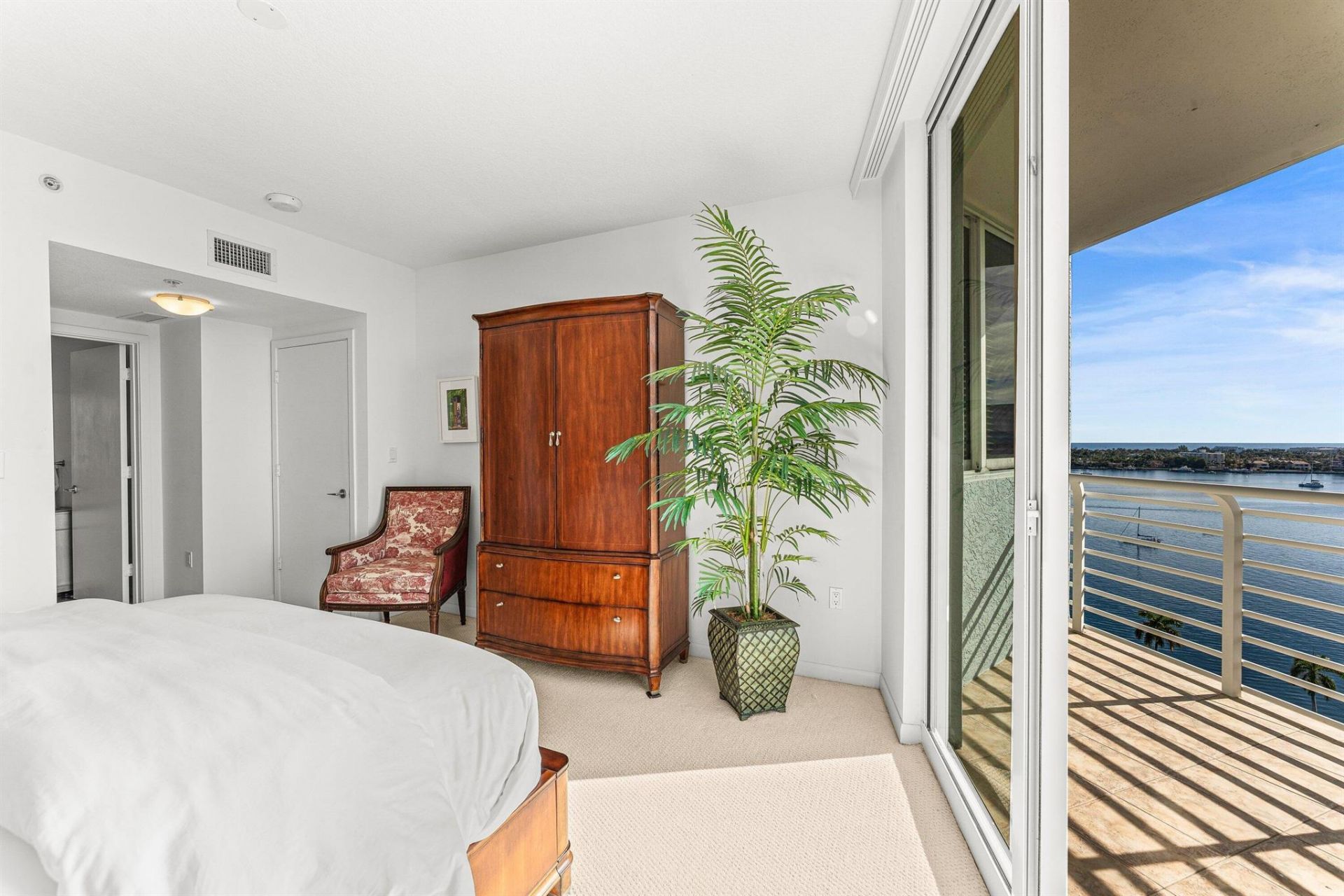 1551 N Flagler Drive, Unit 1415, West Palm Beach, FL 33401 Photo