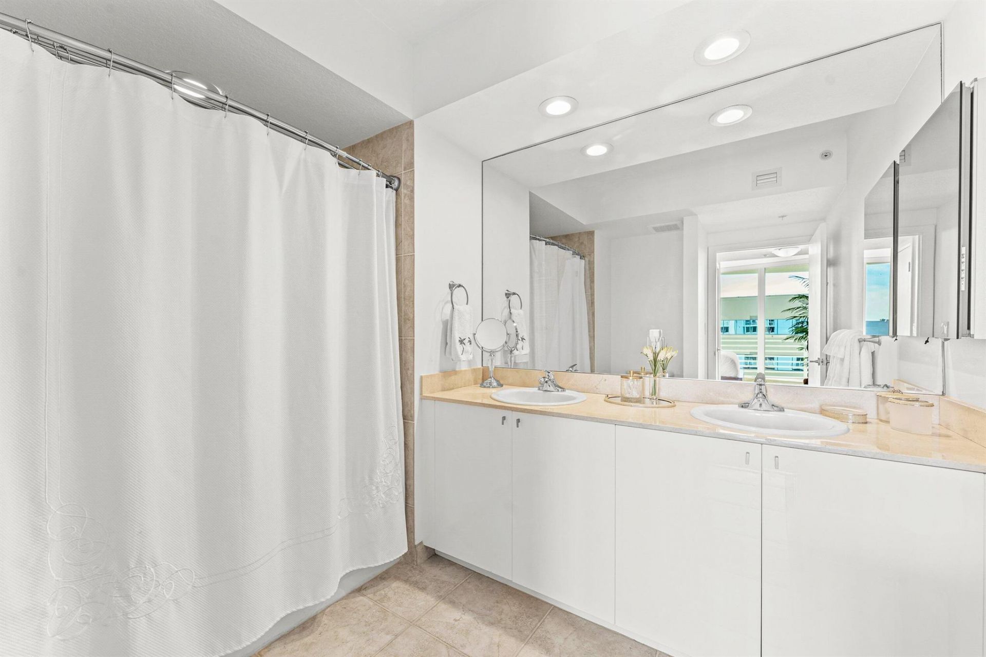 1551 N Flagler Drive, Unit 1415, West Palm Beach, FL 33401 Photo