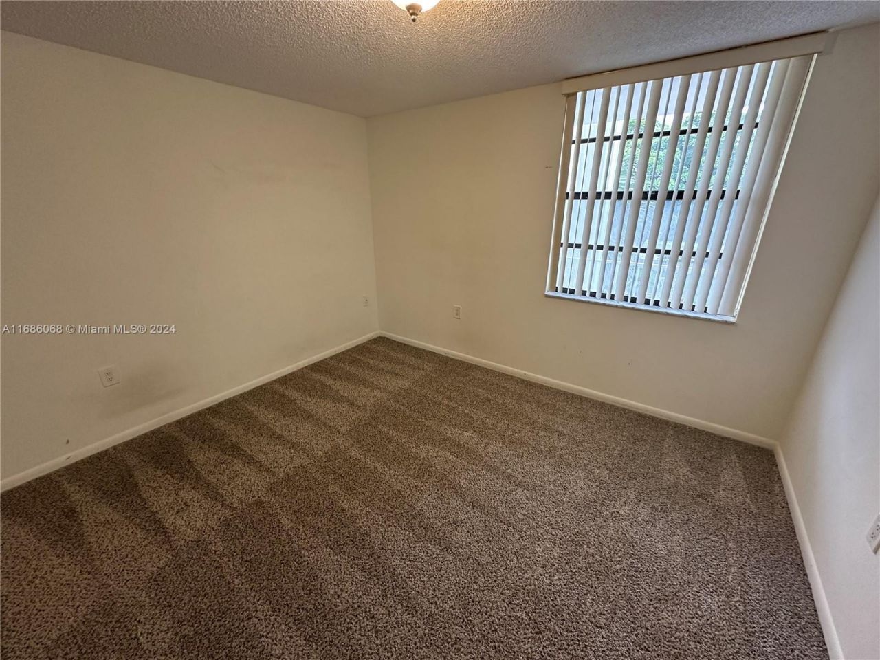 3650 Whitehall Drive, Unit 304, West Palm Beach, FL 33401 Photo