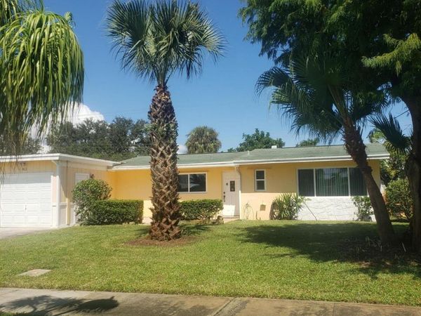 812 Dogwood Road, North Palm Beach, FL 33408