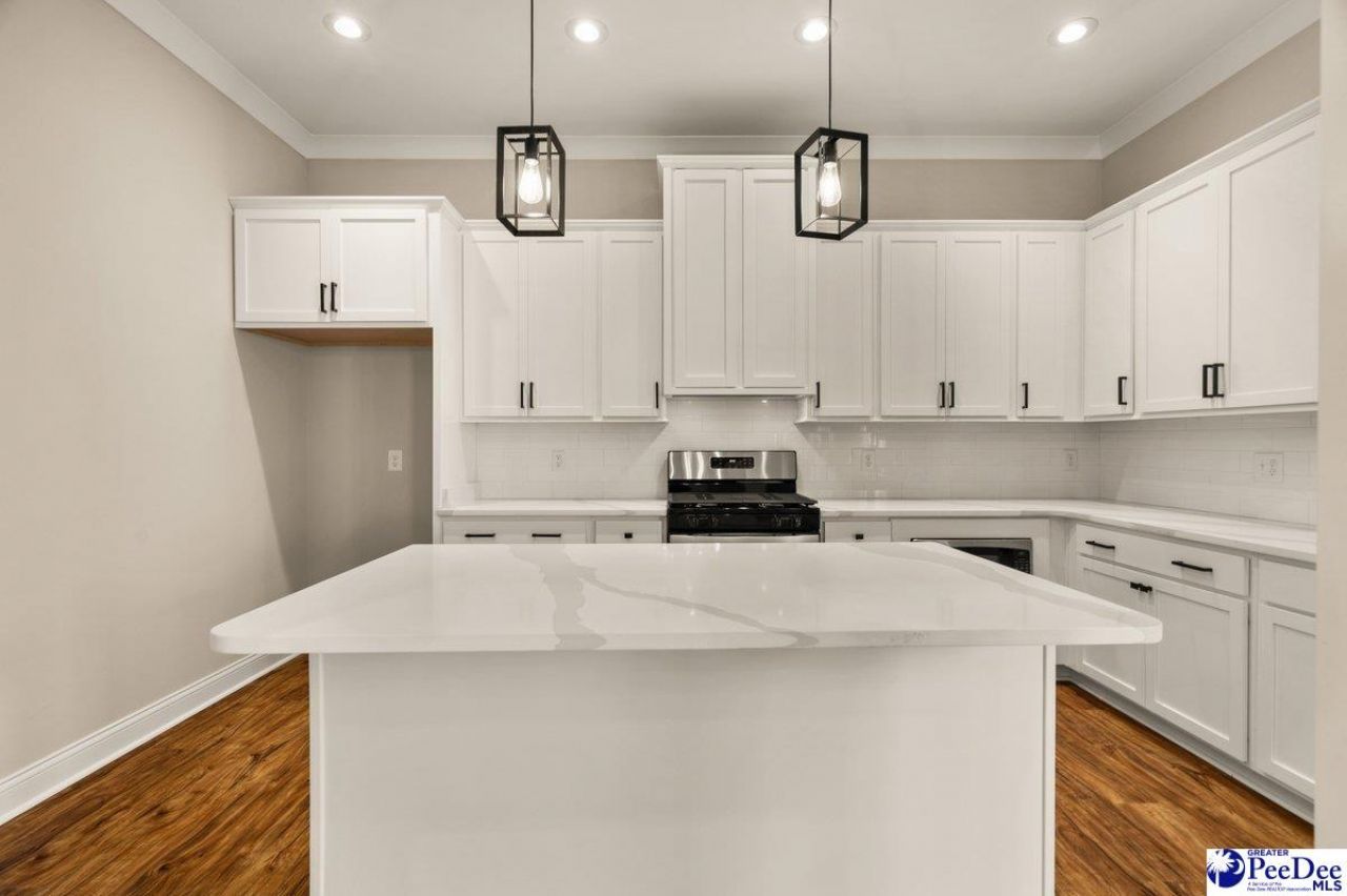 1075 Wessex Drive Photo 15