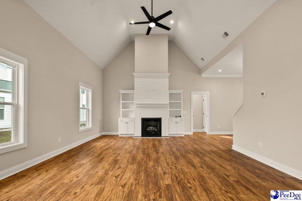 1075 Wessex Drive Photo 23