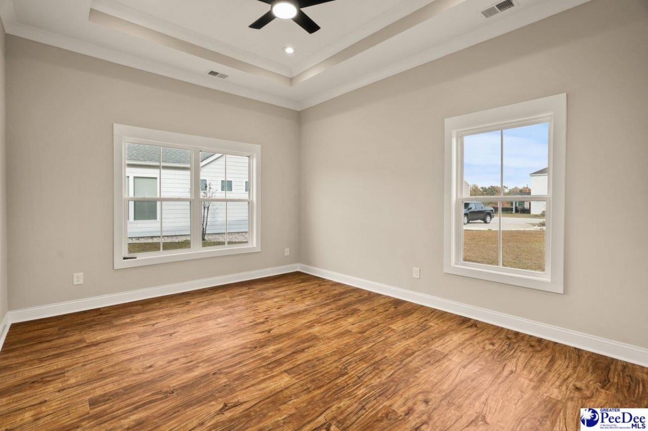 1075 Wessex Drive Photo 26