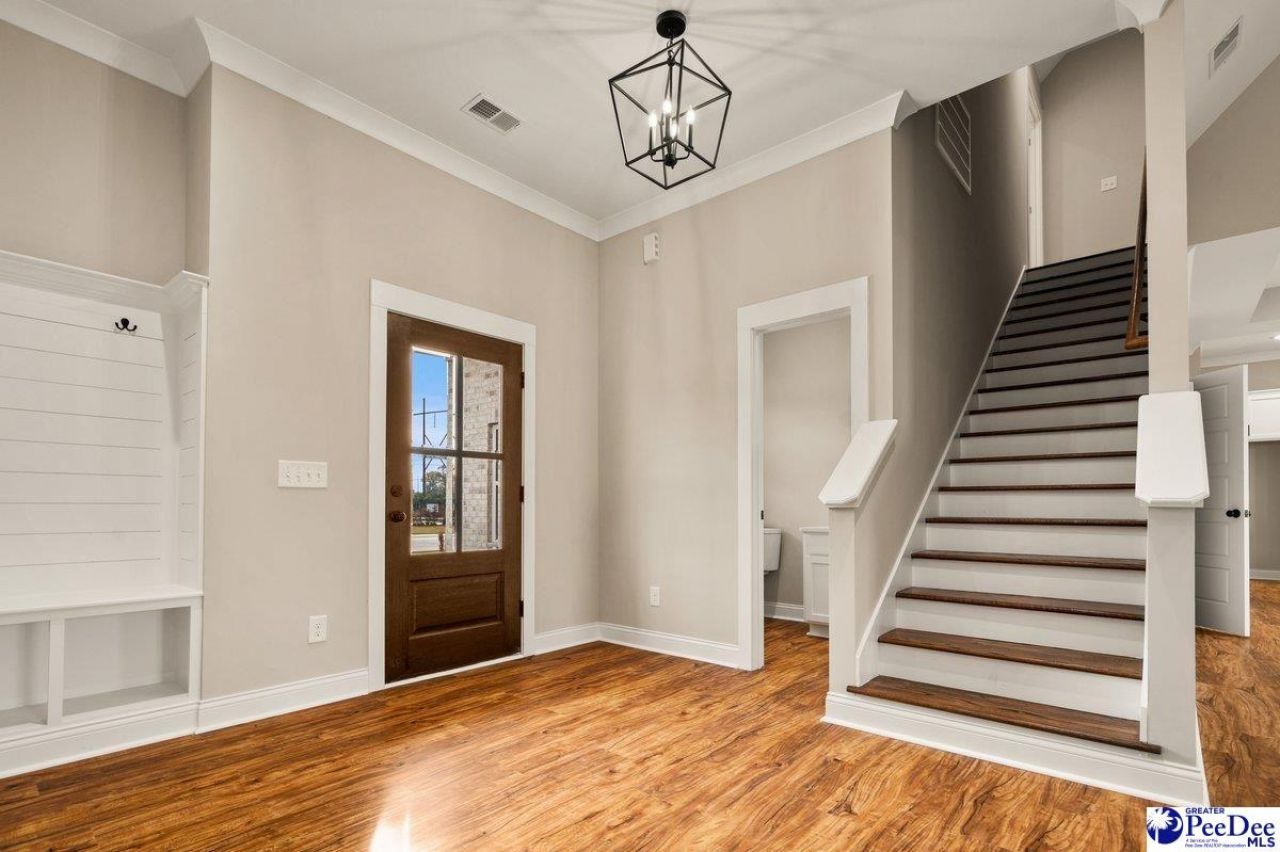 1075 Wessex Drive Photo 33