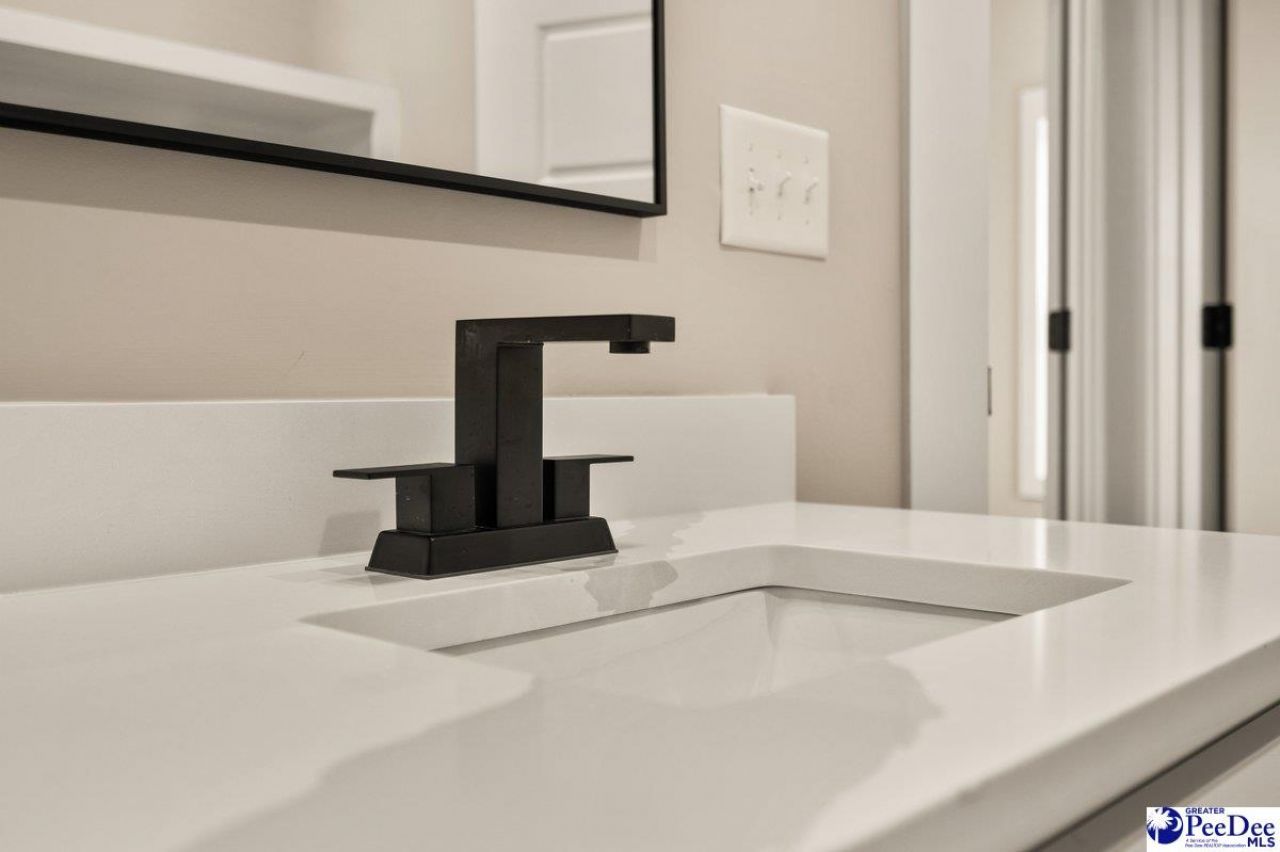 1075 Wessex Drive Photo 48