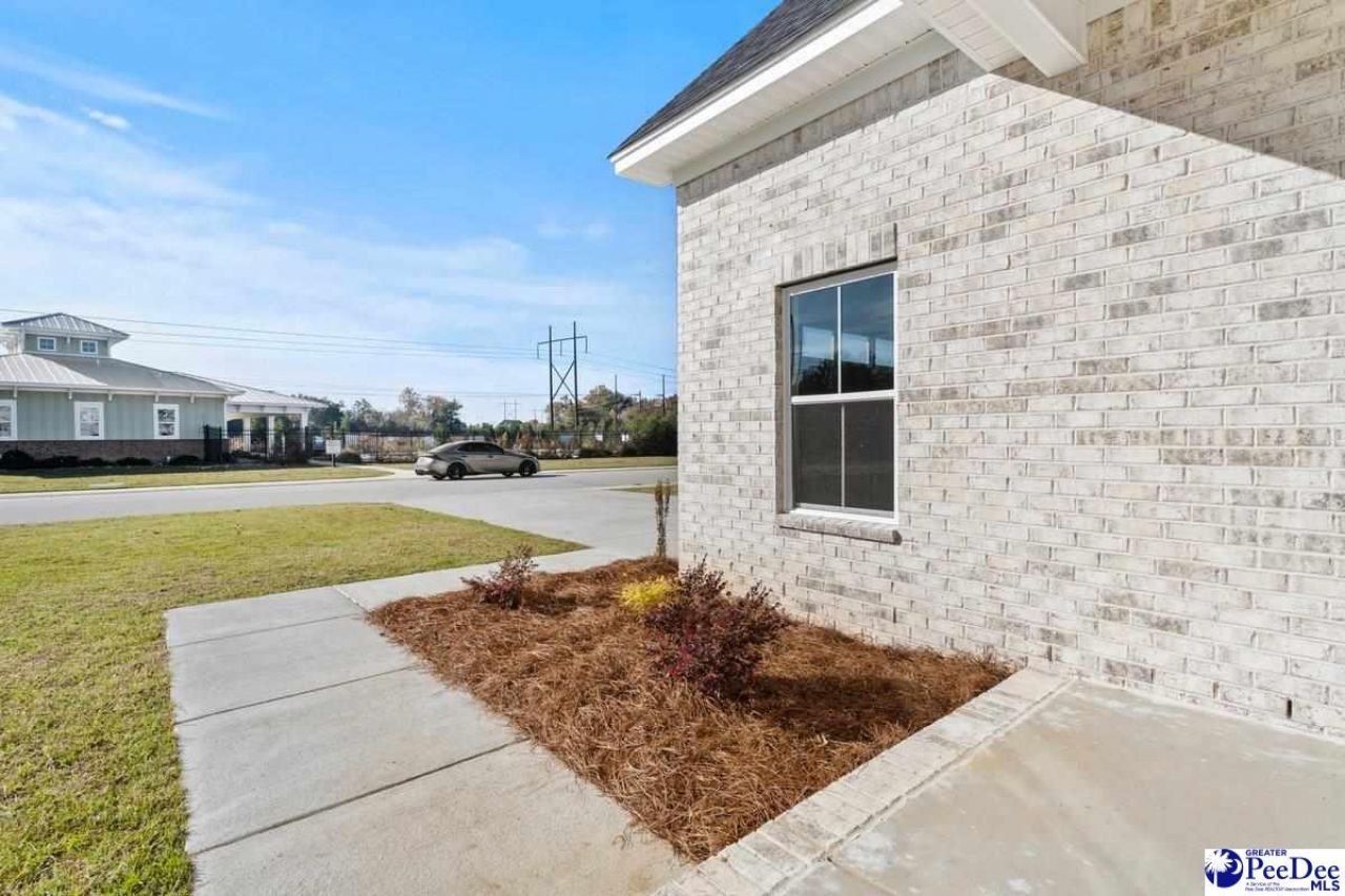 1075 Wessex Drive Photo 53