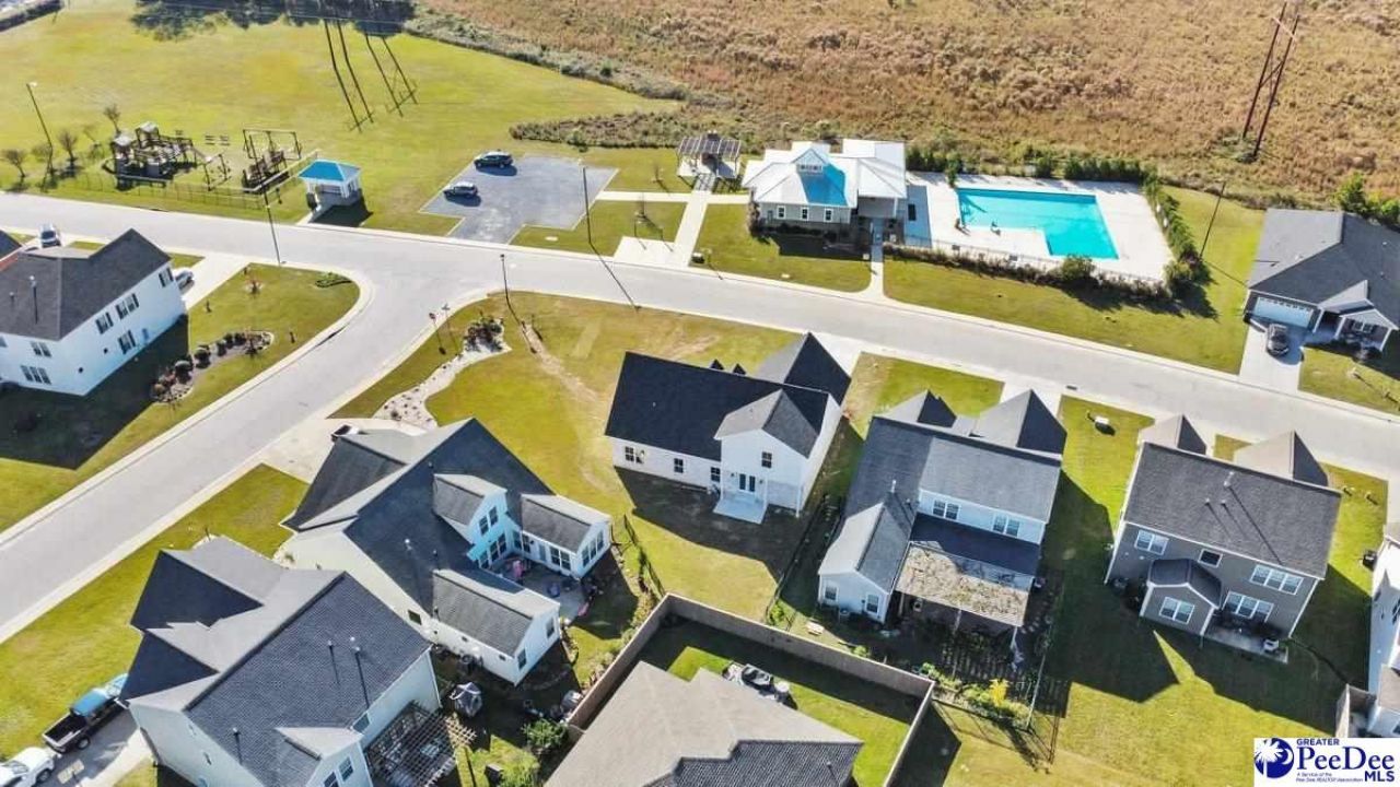 1075 Wessex Drive Photo 6