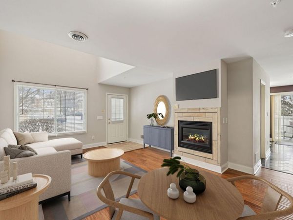 8909 Peep O Day Trail, Eden Prairie, MN 55347