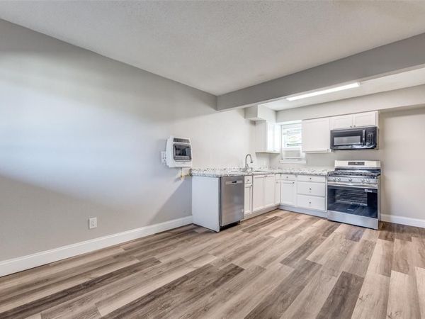 1001 W Elm Street, Unit 201, Denison, TX 75020