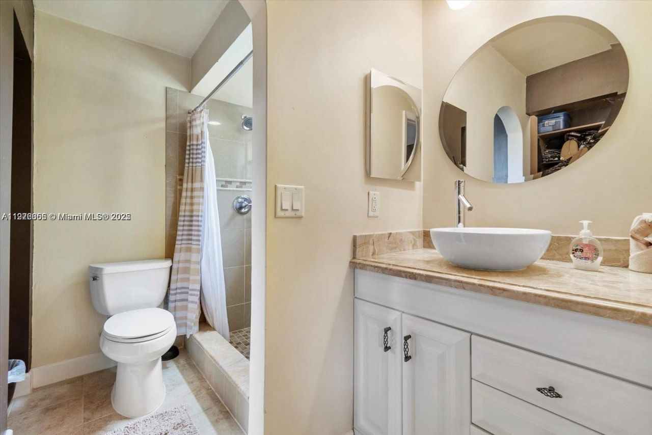 2471 NW 56th Ave, Unit 2-15, Lauderhill, FL 33313 Photo