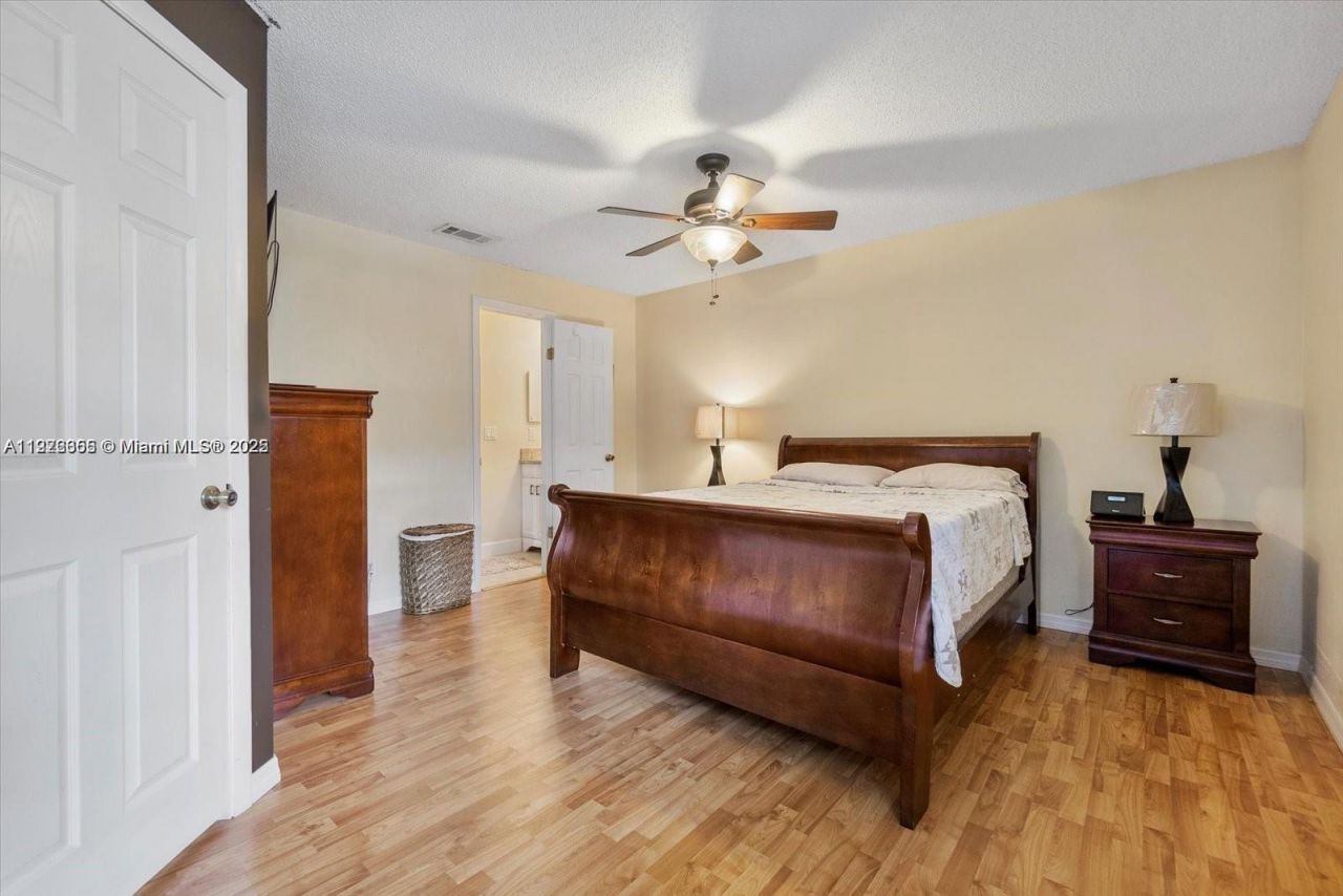 2471 NW 56th Ave, Unit 2-15, Lauderhill, FL 33313 Photo