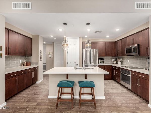 250 W QUEEN CREEK Road, Unit 130, Chandler, AZ 85248