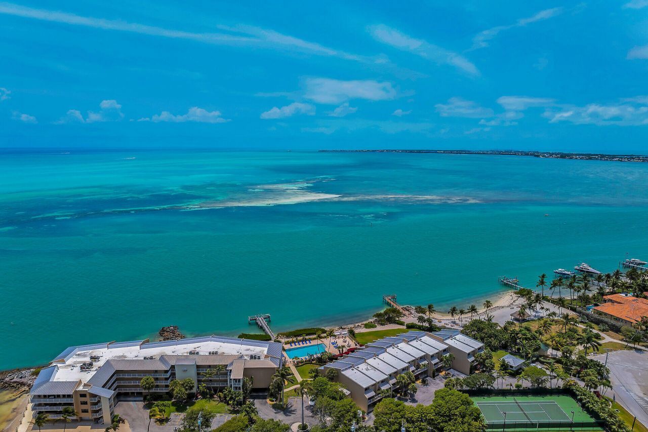 1133 W Ocean Drive, Unit 6, Key Colony, FL 33051 Photo