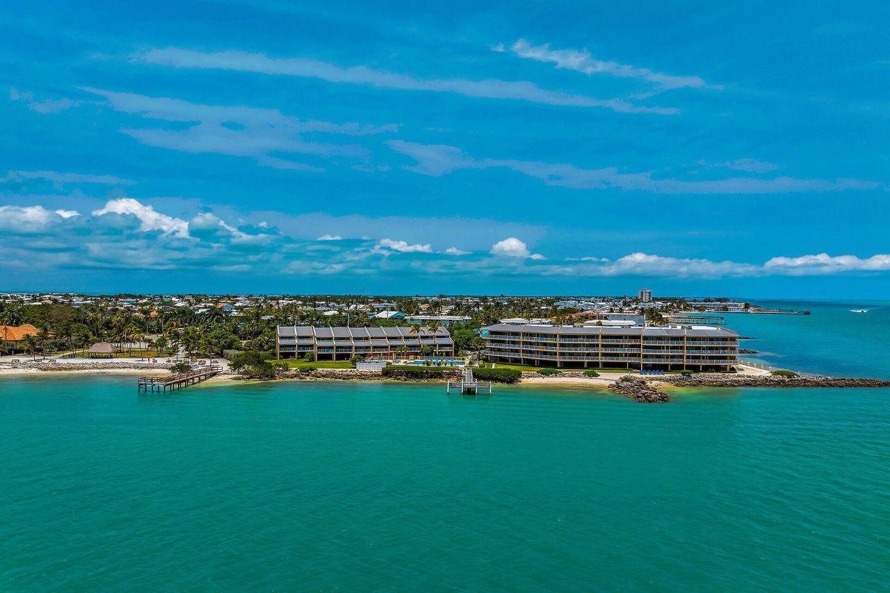 1133 W Ocean Drive, Unit 6, Key Colony, FL 33051 Photo